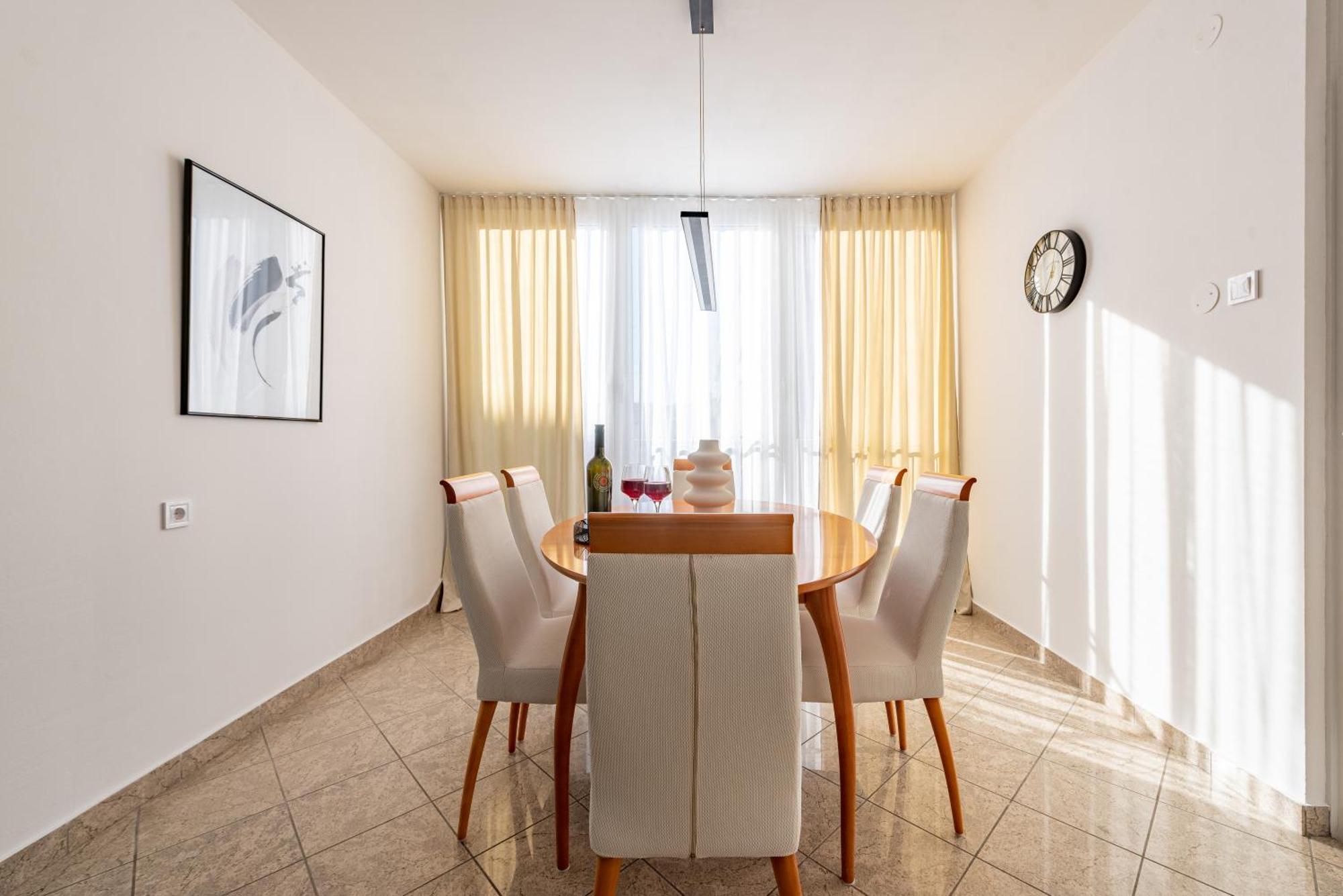 Apartment A&m 3 Bridge Luxury Center