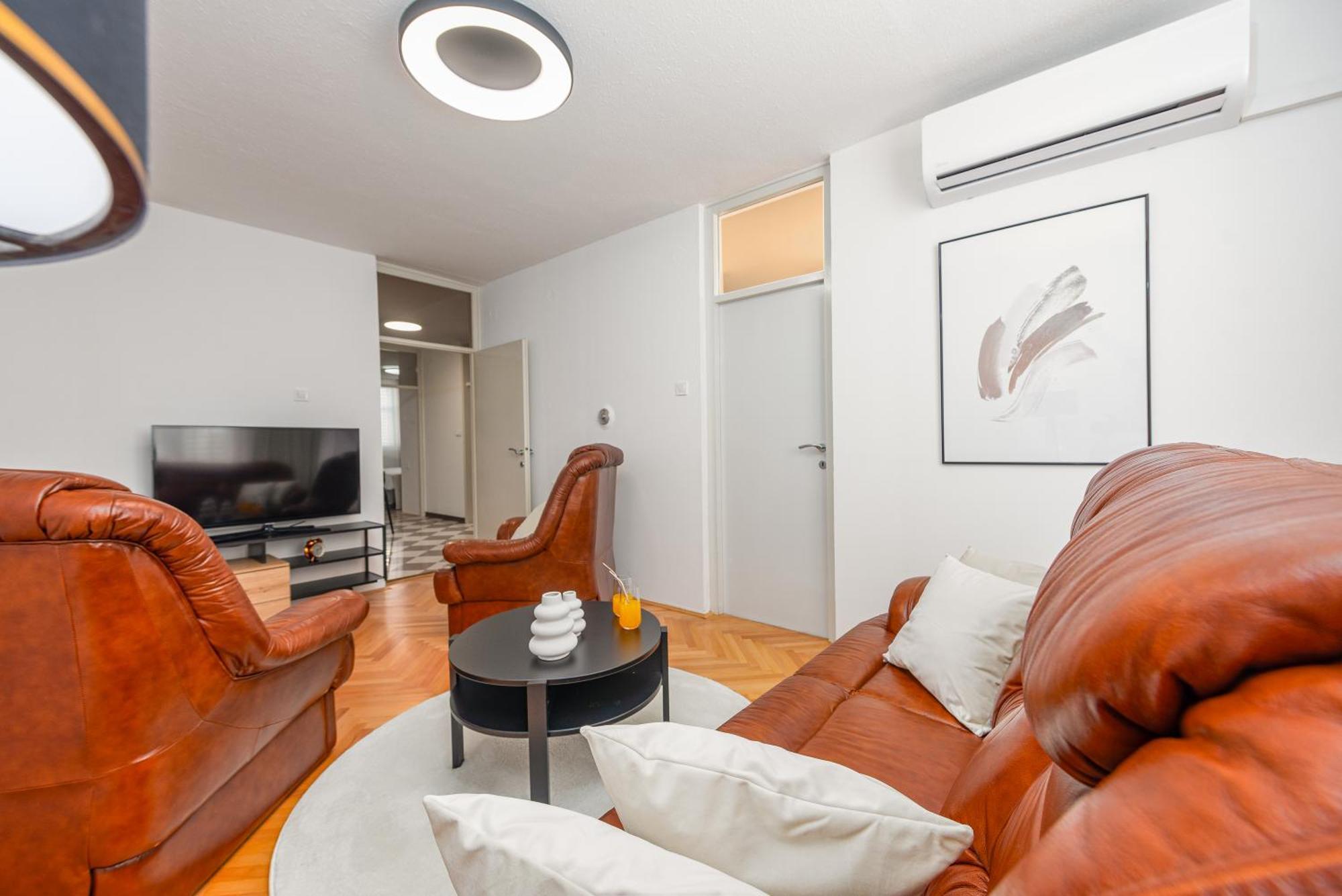 Apartment A&m 3 Bridge Luxury Center