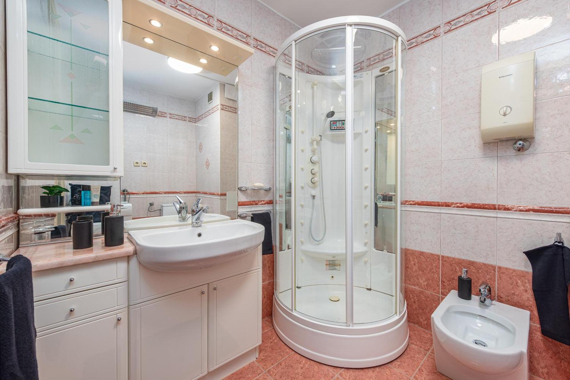 Apartment A&m 3 Bridge Luxury Center